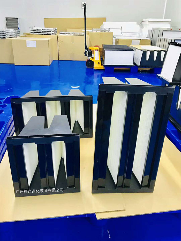 FV組合W型亞高效空氣過濾器是一種專為潔凈室和空氣凈化系統(tǒng)設計的過濾器